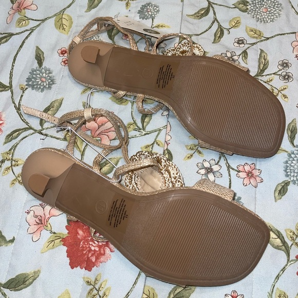 A New Day Esme Tan Crotchet Flower Kitten Heels - Picture 12 of 16